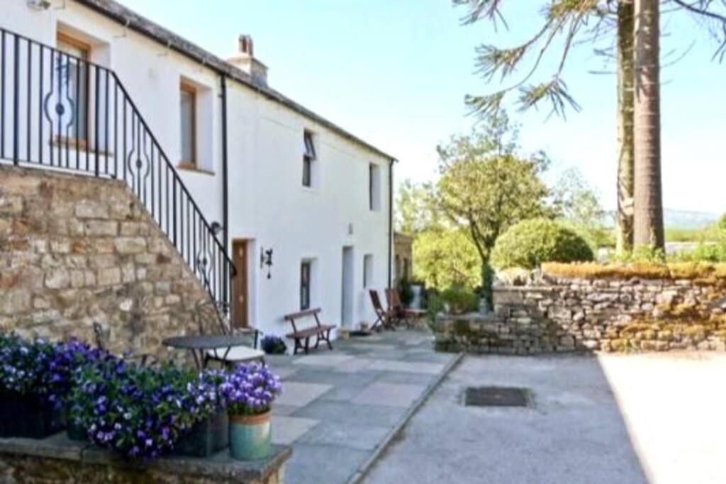 Cosy 3 Bed Cottage Near 3 Peaks - Log Burner & Aga Bentham エクステリア 写真